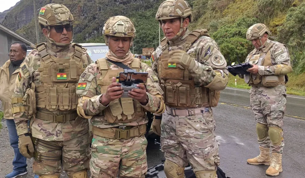 Los efectivos se encuentran cerca de Chuspipata en procura de encontrar a Odalis. Foto: APG