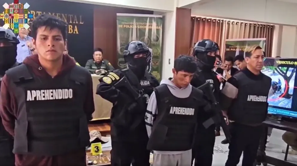 Parte de la banda de atracadores que operaban bajo la protección de policías de Inteligencia del CEIP de Cochabamba. Foto: Felcc