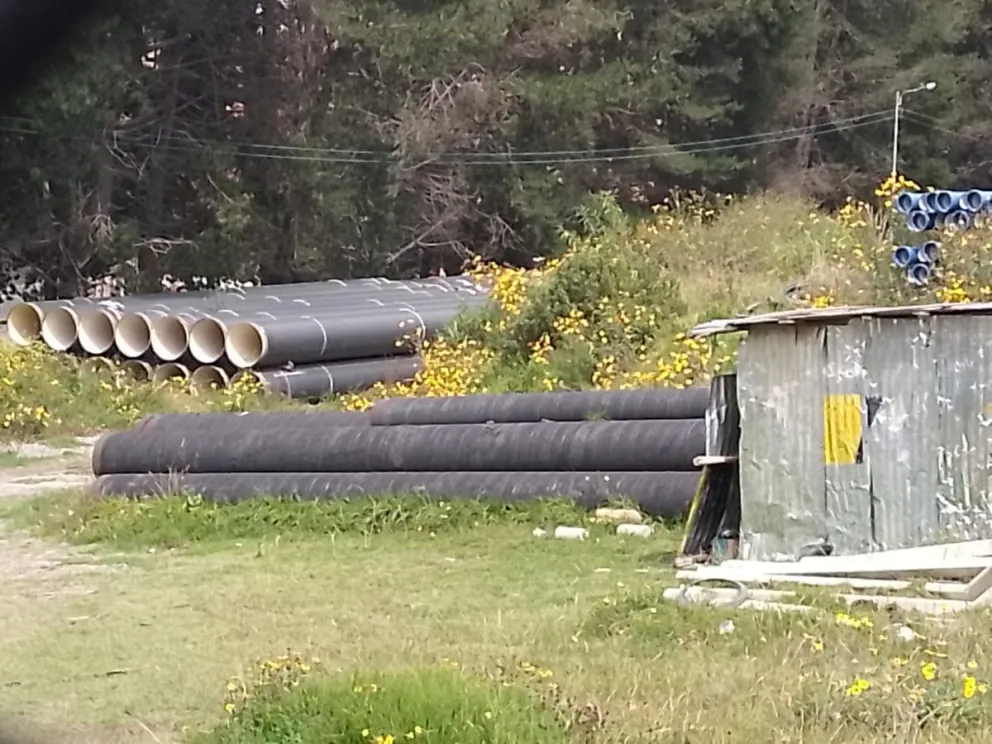 Parte de las tuberías chinas que no son aptas para transportar agua potable. Foto: Visión 360