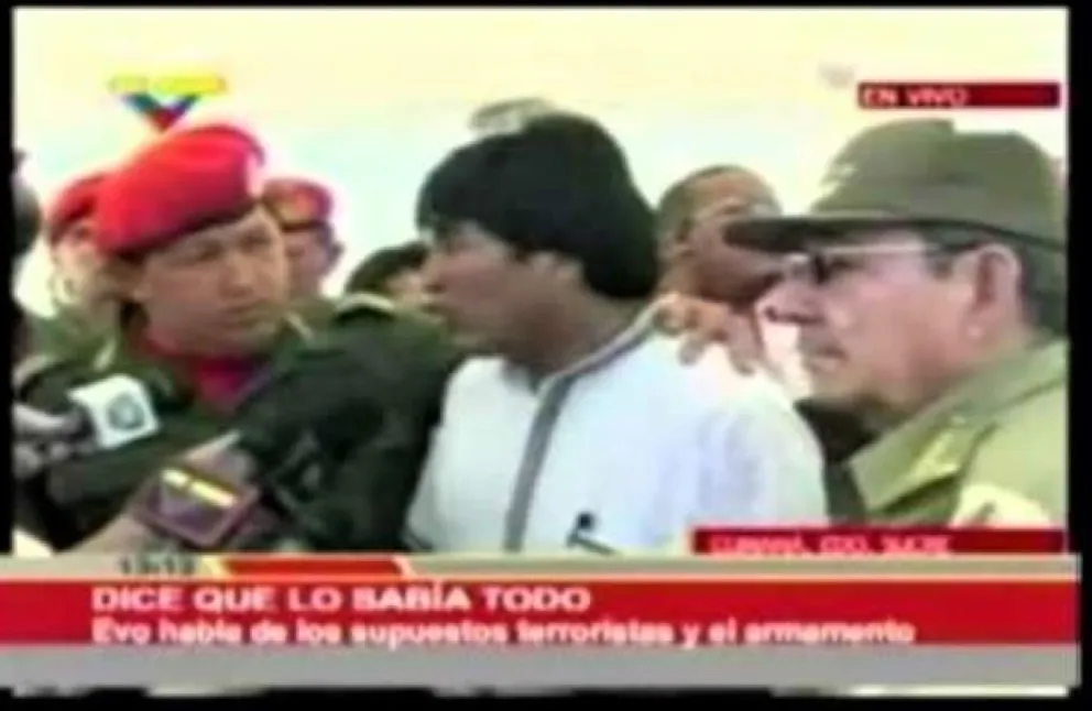 Los expresidentes de Venezuela, Hugo Chávez (fallecido) y de Boliva, Evo Morales, el 17 de abril de 2009, cuando el boliviano aseguró haber dado la orden para el operativo del Hotel Las Américas. Foto: Captura de video.