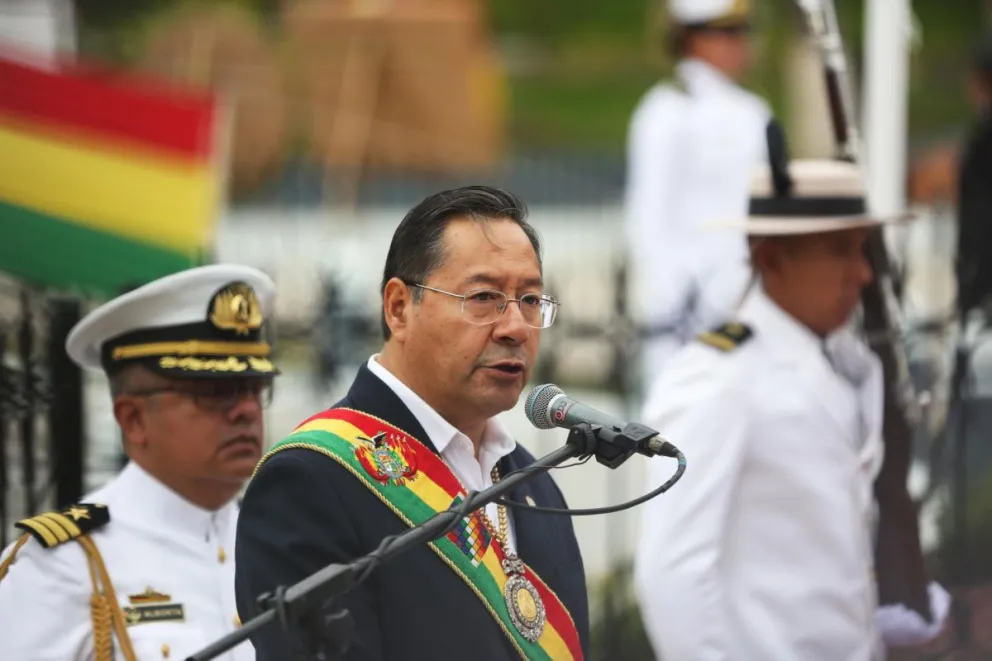 El presidente de Bolivia, Luis Arce, durante los actos de conmemoración por el día del mar, el 22 de marzo. Foto: EFE
