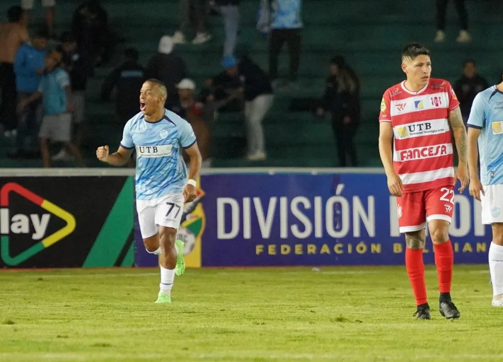 Serginho festeja su gol que le dio el triunfo a Aurora. Foto: APG.