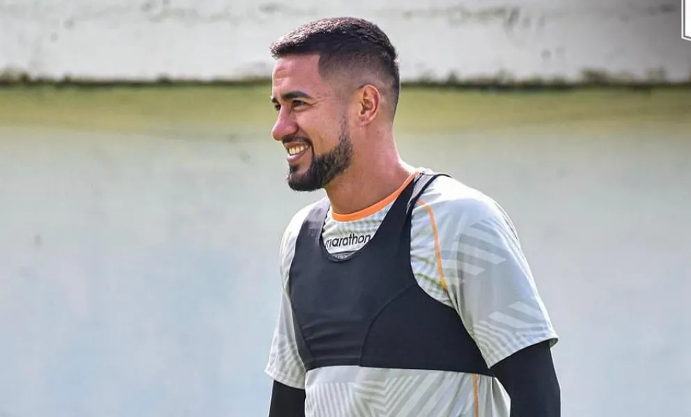 Rodrigo Ramallo en una práctica anterior del Tigfre en Achumani. Foto: The Strongest. 