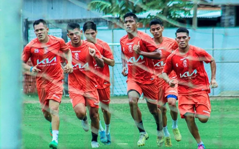 Jugadores del celeste cruceño en uno de sus últimos entrenamientos. Foto: club The Strongest