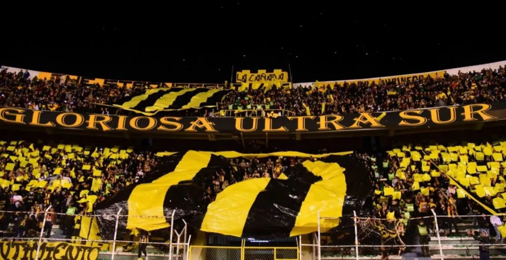 La barra de la curva sur festejó con su nueva morenada. Foto: Archivo digital