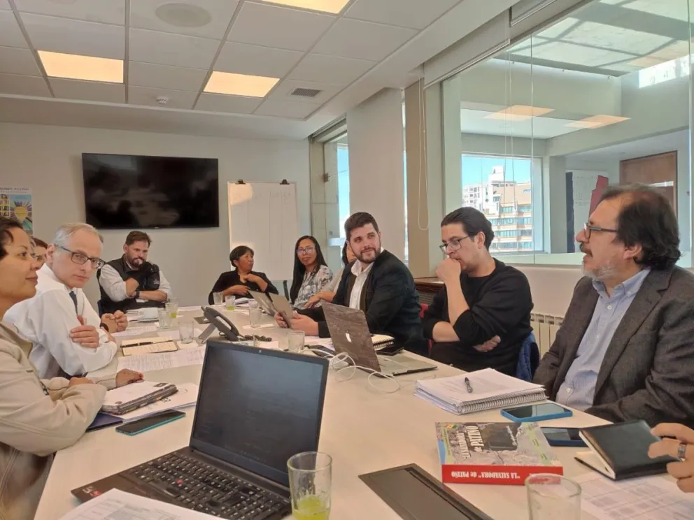 Representantes de la Cámara Departamental del Libro (CDLLP). Foto: CDLLP