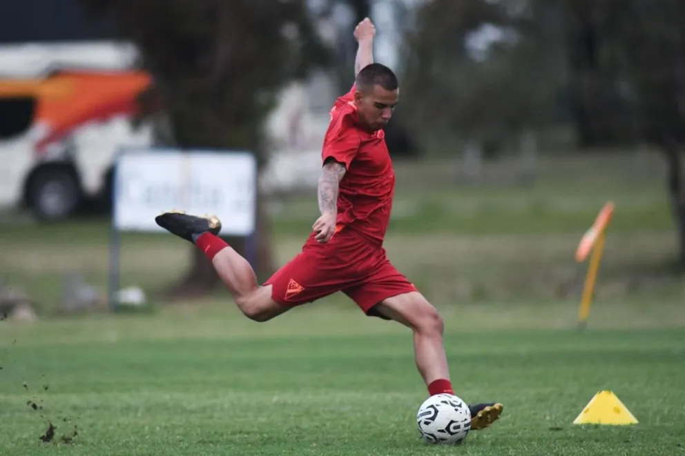 El volante Robson, una de las piezas importantes del albirrojo. Foto Always Ready