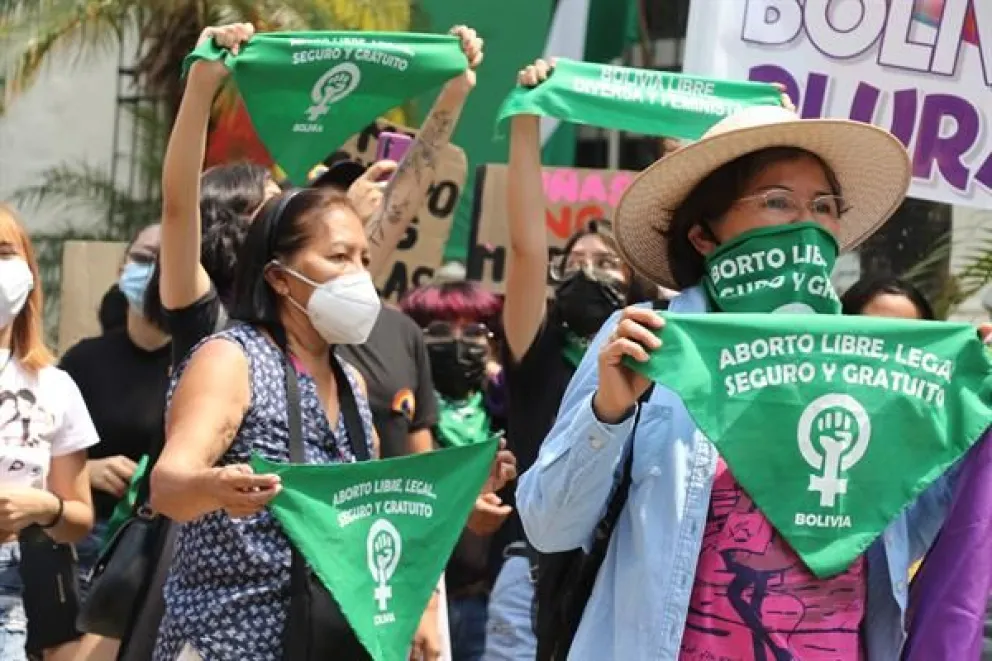 Foto de archivo de un plantón en defensa al derecho al aborto libre y seguro , en Santa Cruz. Fotos: EFE/ Juan Carlos Torrejon
