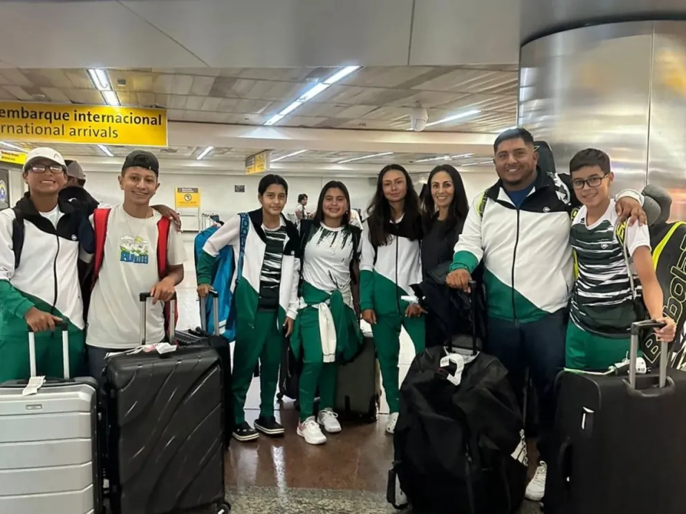 La selección nacional de tenis que competirá en Brasil. Foto: Cosat.
