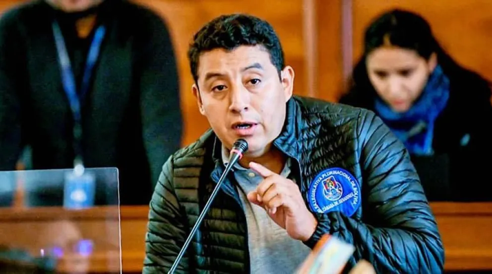 El presidente de la Comisión Mixta de Constitución, Miguel Rejas. Foto: Senado de Bolivia