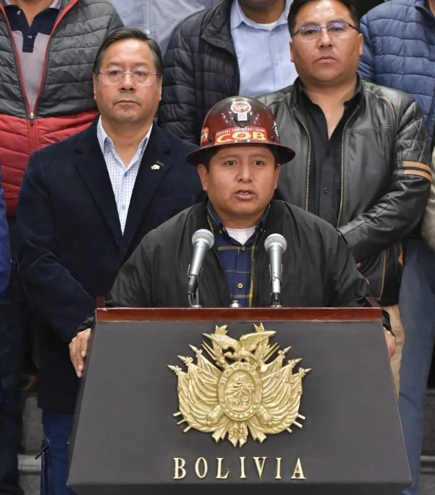 Huarachi, durante el anuncio al incremento salarial. Foto: ABI