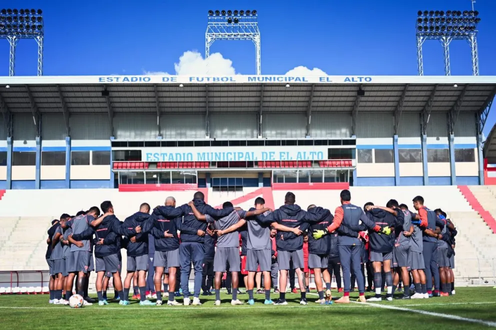 El equipo en la previa de uno de sus entrenamientos en El Alto, su cuartel general. Foto Always Ready