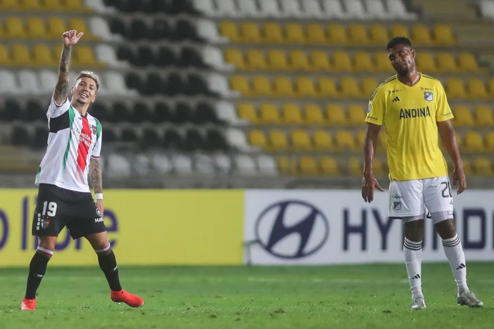 El volante Véjar celebra el gol anotado esta noche ante Millonarios. Foto EFE