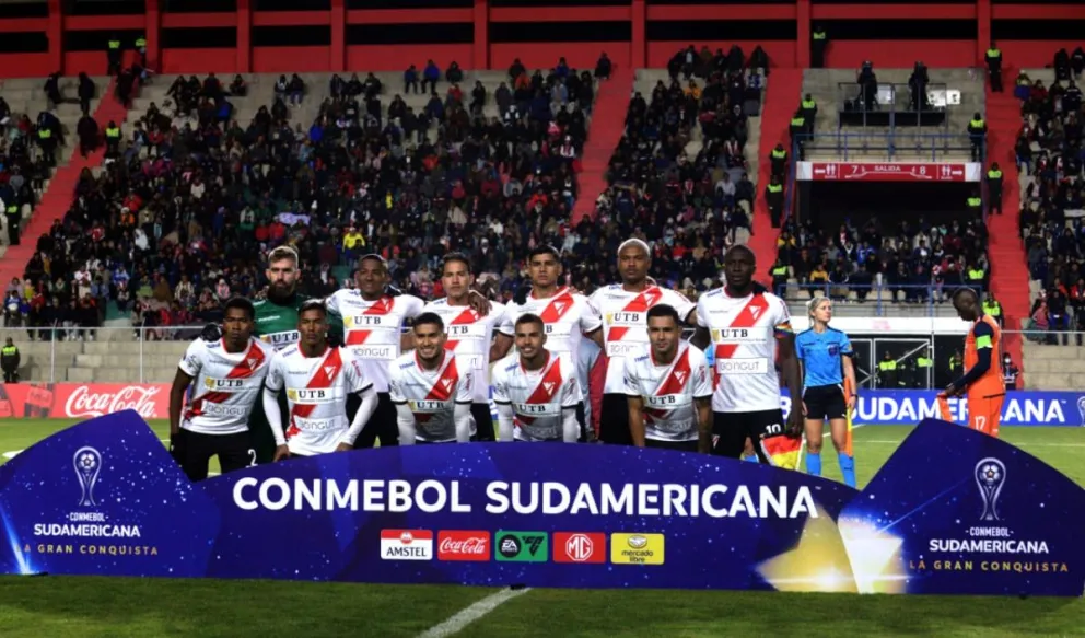 El plantel de Always Ready que superó a César Vallejo el jueves. Foto Andrés Rojas