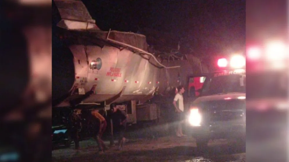 Imagen del contenedor abierto por la explosión.        FOTO: Captura de Pantalla de la Red Uno