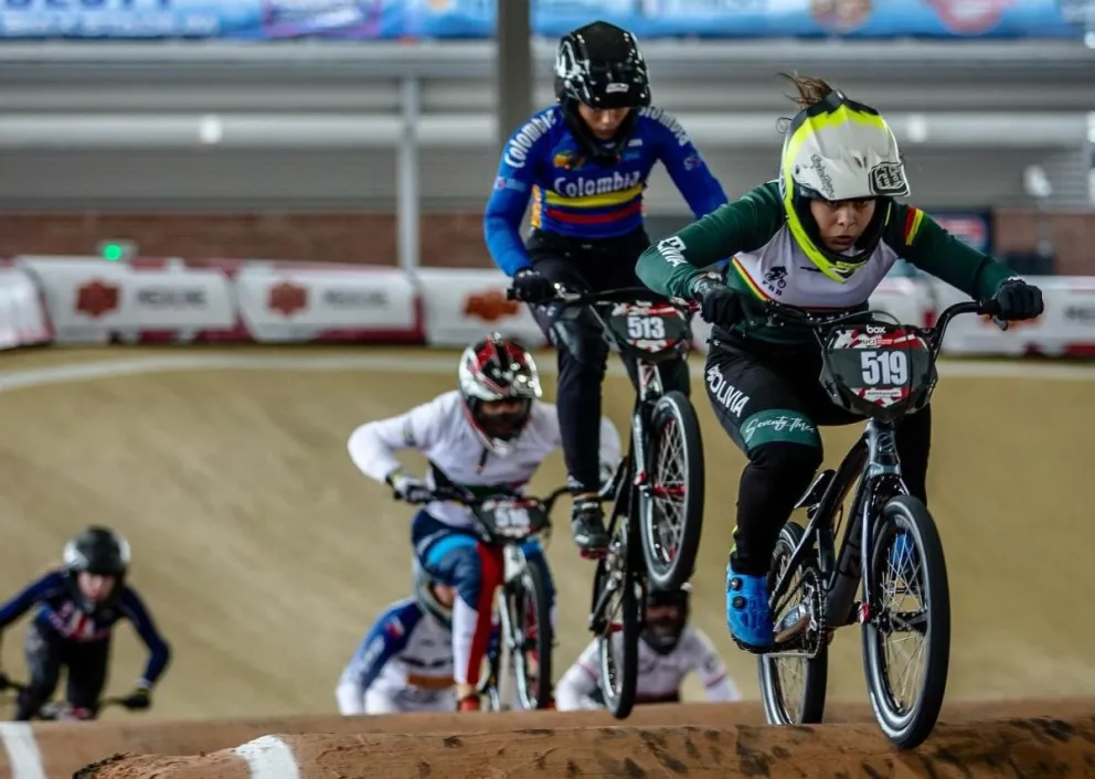 Cristodulo en plena carrera en Estados Unidos. Foto: UCI BMX Racing.