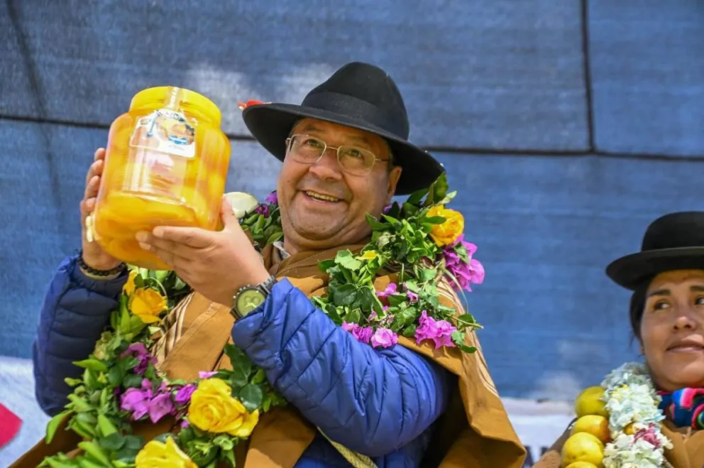 El presidente Luis Arce participó este domingo en el Congreso Ordinario de la Federación Departamental Única de Mujeres Campesinas Indígenas Originarias de La Paz “Bartolina Sisa” en Sapahaqui. Foto: Telegram