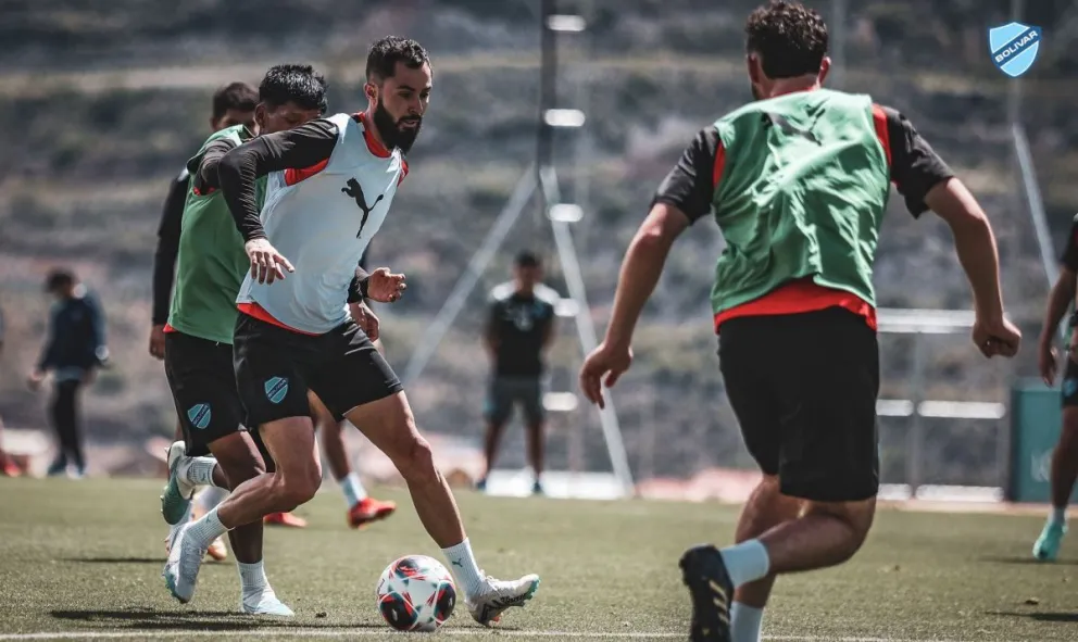 Sávio en una práctica anterior de la Academia. Foto: Club Bolívar.