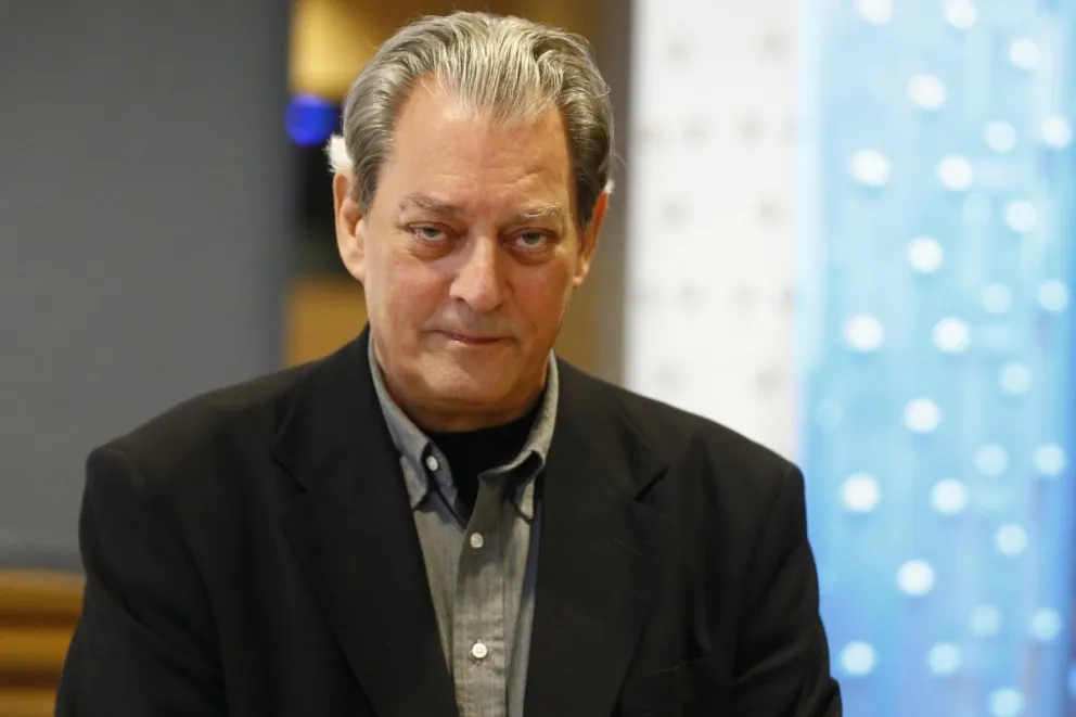 Paul Auster posando durante la presentación de su novela "4321". Foto: EFE
