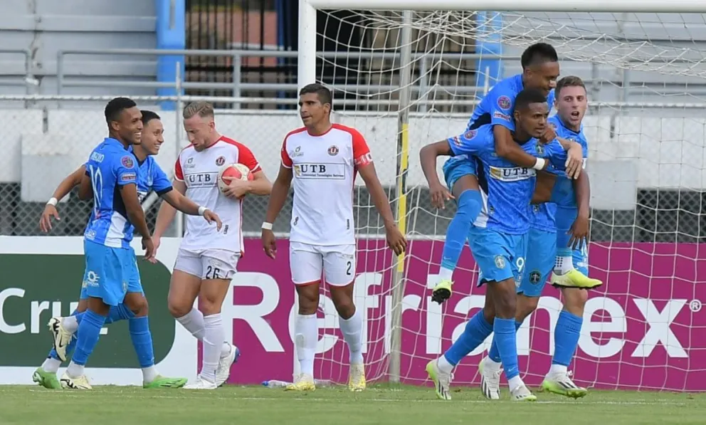 La celebración de los jugadores de San Antonio después de la primera conquista. Foto: APG.