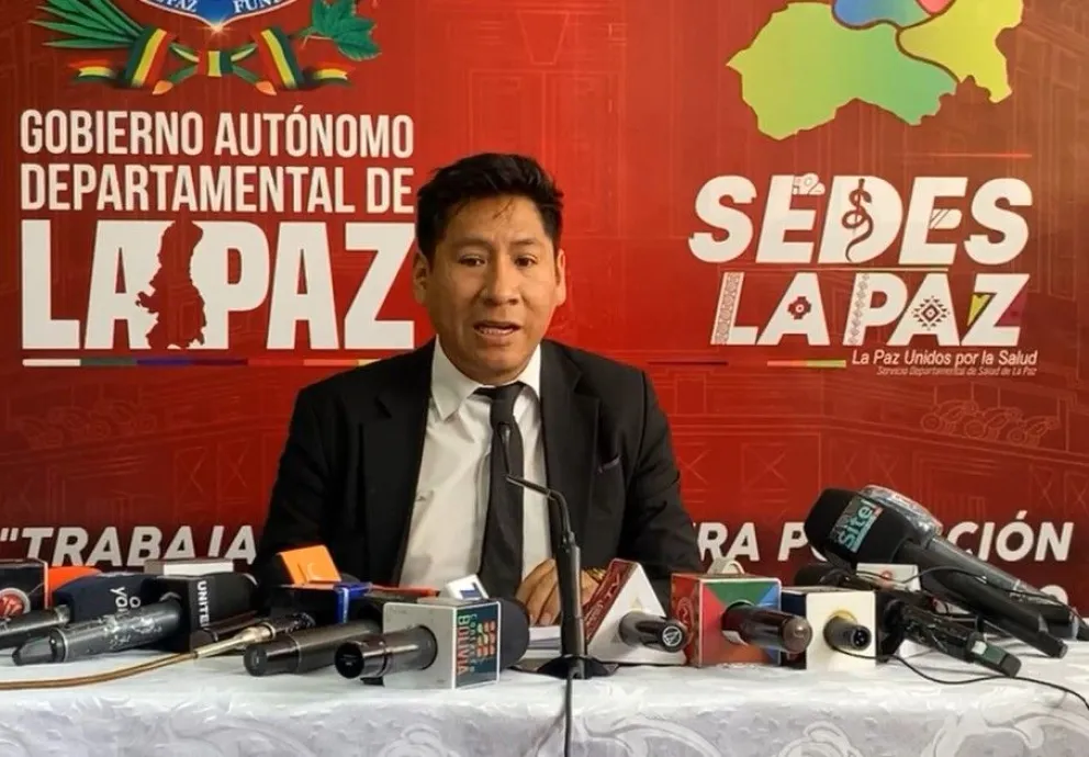  Javier Mamani, jefe de Epidemiología del Sedes La Paz, en conferencia de prensa. Foto: Captura de video 