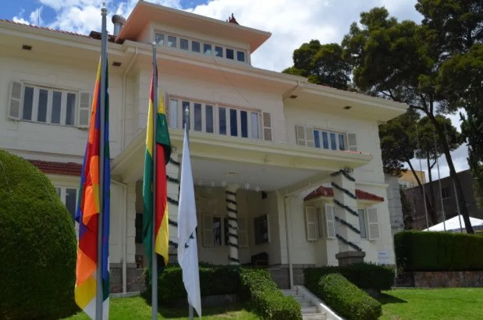 Frontis de la infraestructura donde funciona el Tribunal Supremo Electoral (TSE) en La Paz. Foto: Fuente Directa