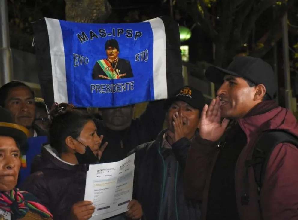 Seguidores del expresidente Evo Morales, el jueves en la ciudad de La Paz. Foto: APG