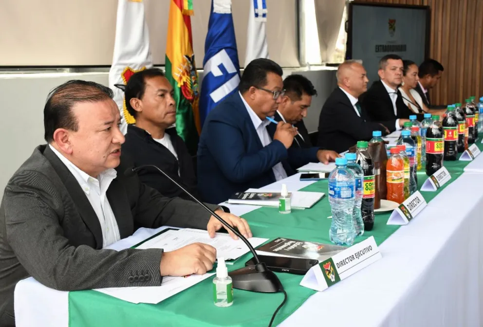 La reunión del comité ejecutivo de la FBF, en la que se aprobó la nueva comisión. Foto: FBF