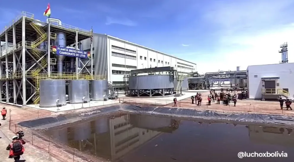 Instalaciones de la Planta Industrial de Carbonato de Litio en Uyuni. Foto: ABI