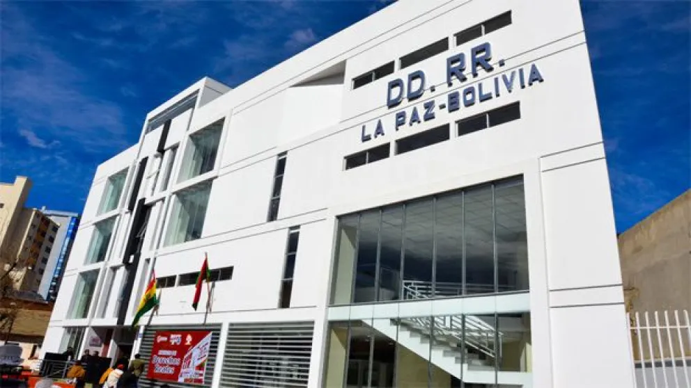 El frontis de la oficina de Derechos Reales, en La Paz. Foto: Archivo / Erbol