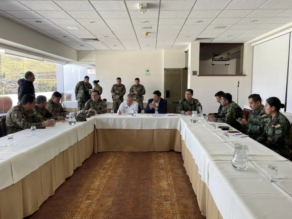 Las autoridades de Bolivia y Perú en el Encuentro Técnico Operativo sobre Tráfico Ilícito de Drogas en la Zona de Frontera. Foto: ABI / VDSySC