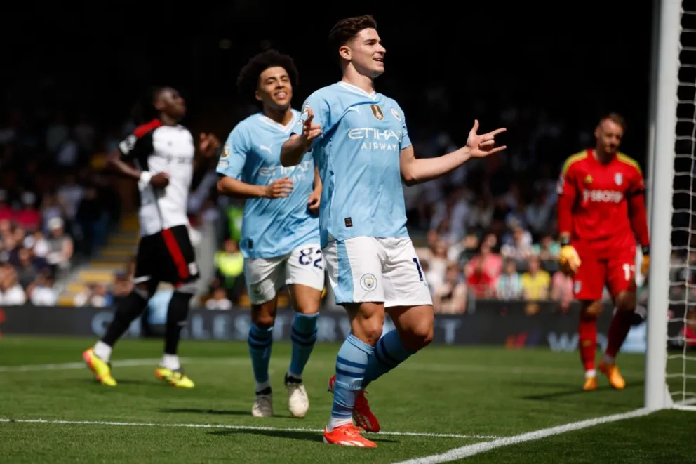 El argentino Julián Álvarez festeja el cuarto gol del Manchester City. Foto: EFE