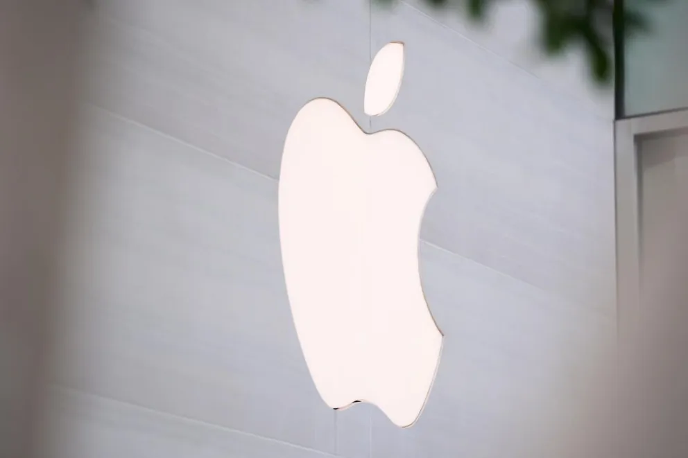 Una fotografía de archivo del logo de Apple. Foto: EFE