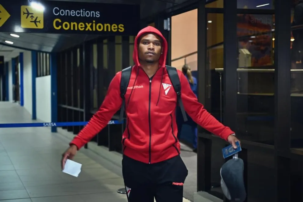 Wesley da Silva a poco de su arribo a Lima de donde se trasladaron a Trujillo. (Foto Always Ready)