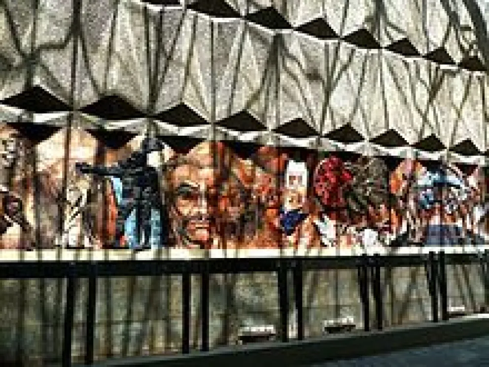 Mural lateral de la Casa de las Culturas.  FOTO: Visión 360