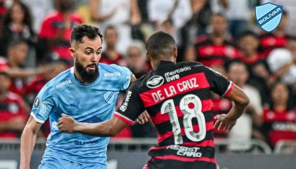 Sávio (izq.) y De La Cruz durante el partido en el Maracaná. Foto: Club Bolívar.