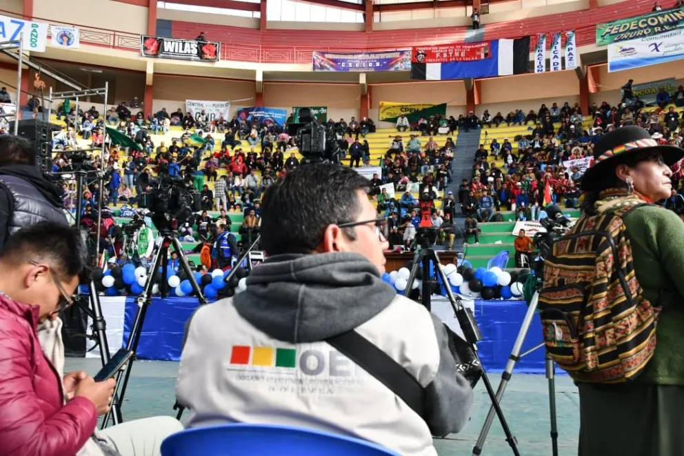 Un delegado del Sifde en el congreso realizado por la facción "arcista" del MAS, en El Alto. Foto: APG