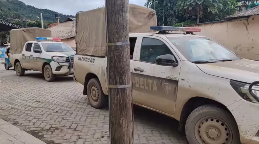 Vehículos policiales de la UTOP se dirigen al lugar de los hechos, en Guanay. Foto: Captura de video
