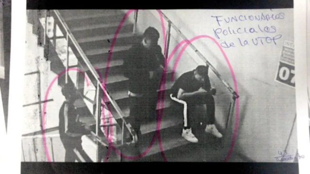 Policías de la UTOP en el Palacio de Justicia. Foto. Correo del Sur.