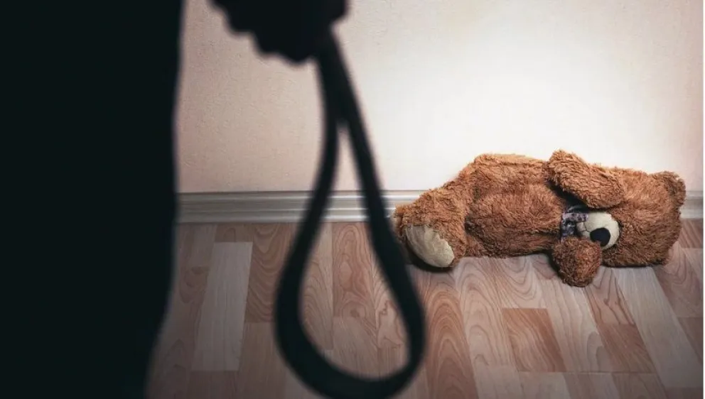 Imagen referencial maltrato infantil. Foto: Erbol.