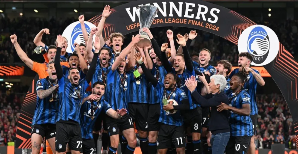 Jugadores del Atalanta celebran el título de la Liga Europa. Foto Facebook UEFA.