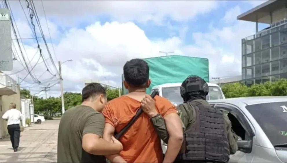 El militar que fue arrestado por efectivos policiales en la ciudad de Santa Cruz. Foto: Red Uno