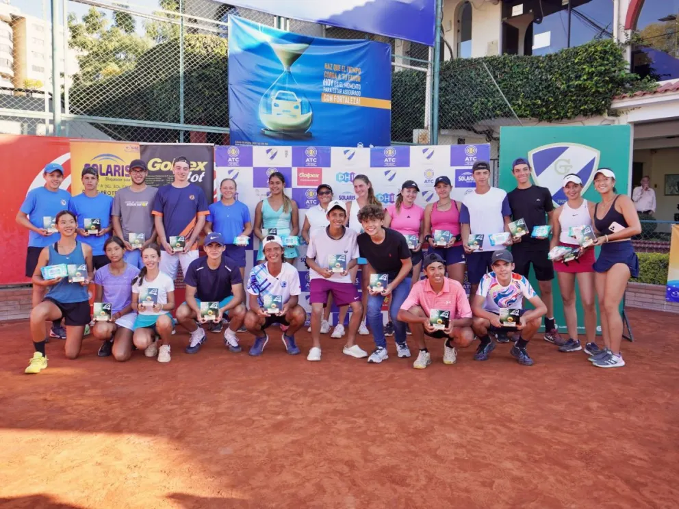 Los ganadores del torneo en el valle. Foto: Club de Tenis Cochabamba.