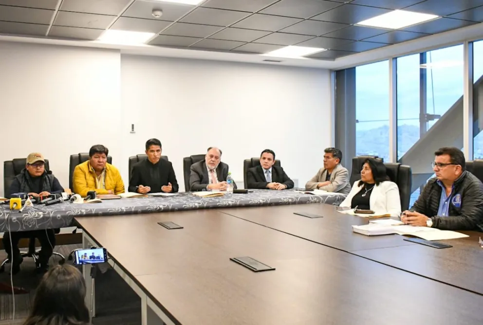 Una reunión entre representantes de las tres fuerzas para definir el futuro de las judiciales. Foto: APG
