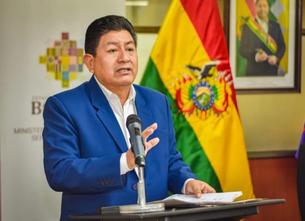 Édgar Montaño, ministro de Obras Públicas, ofrece conferencia de presa. Foto: Ministerio de Obras Públicas (archivo)