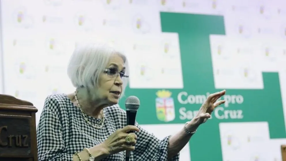 Susana Seleme, durante una exposición. Foto: Facebook de Casa de la Juventud