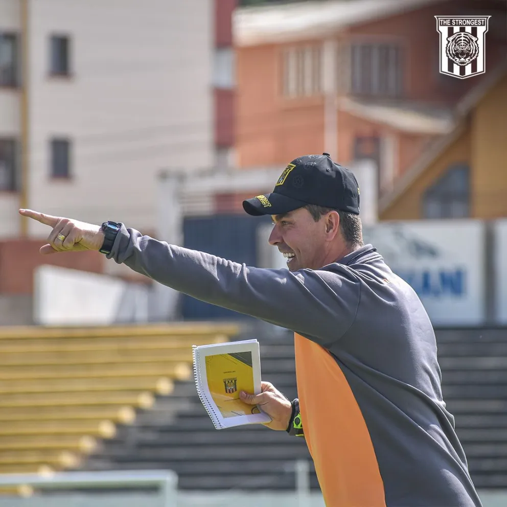 Ismael Rescalvo tiene fe en lo que planteará el Tigre ante Gremio. Foto The Strongest