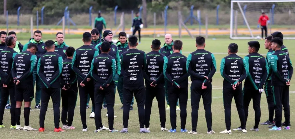 La selección entrena en Santa Cruz para jugar con México. Foto: APG