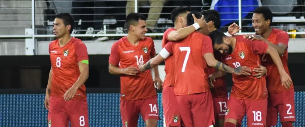La celebración de la selección por el gol de Rodrigo Ramallo (18) para la victoria sobre El Salvador. Foto: FBF