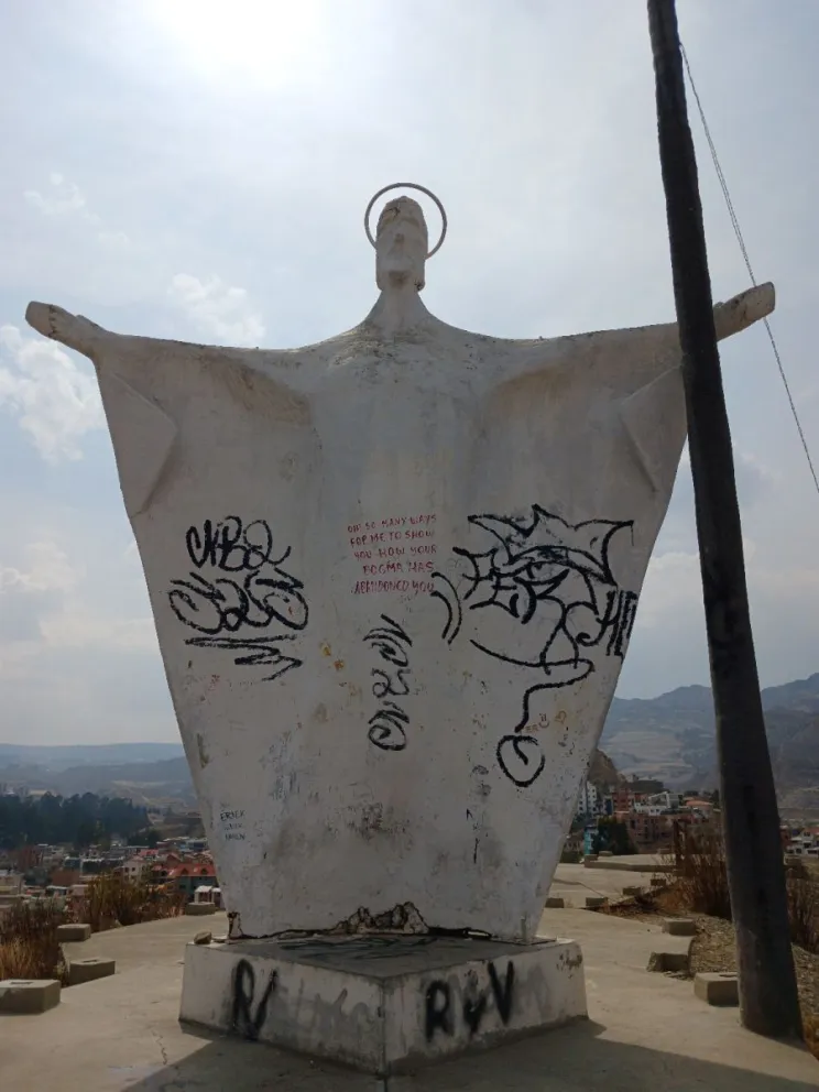 Vista frontal de la estatua del Señor del Gran Poder en Mallasilla  FOTO: Javier Escalier